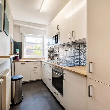 In With Terrace & Garden