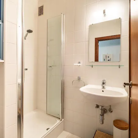 In With Terrace & Garden *