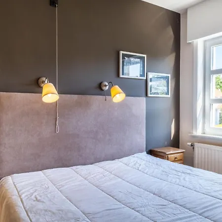 In With Terrace & Garden Koksijde