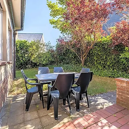 In With Terrace & Garden *